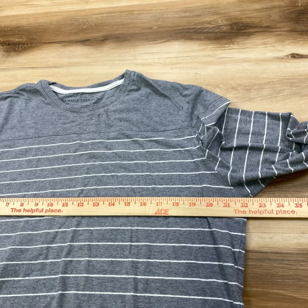 Banana Republic Long Sleeve Tee Mens XL Striped Soft Wash Classic Grey White